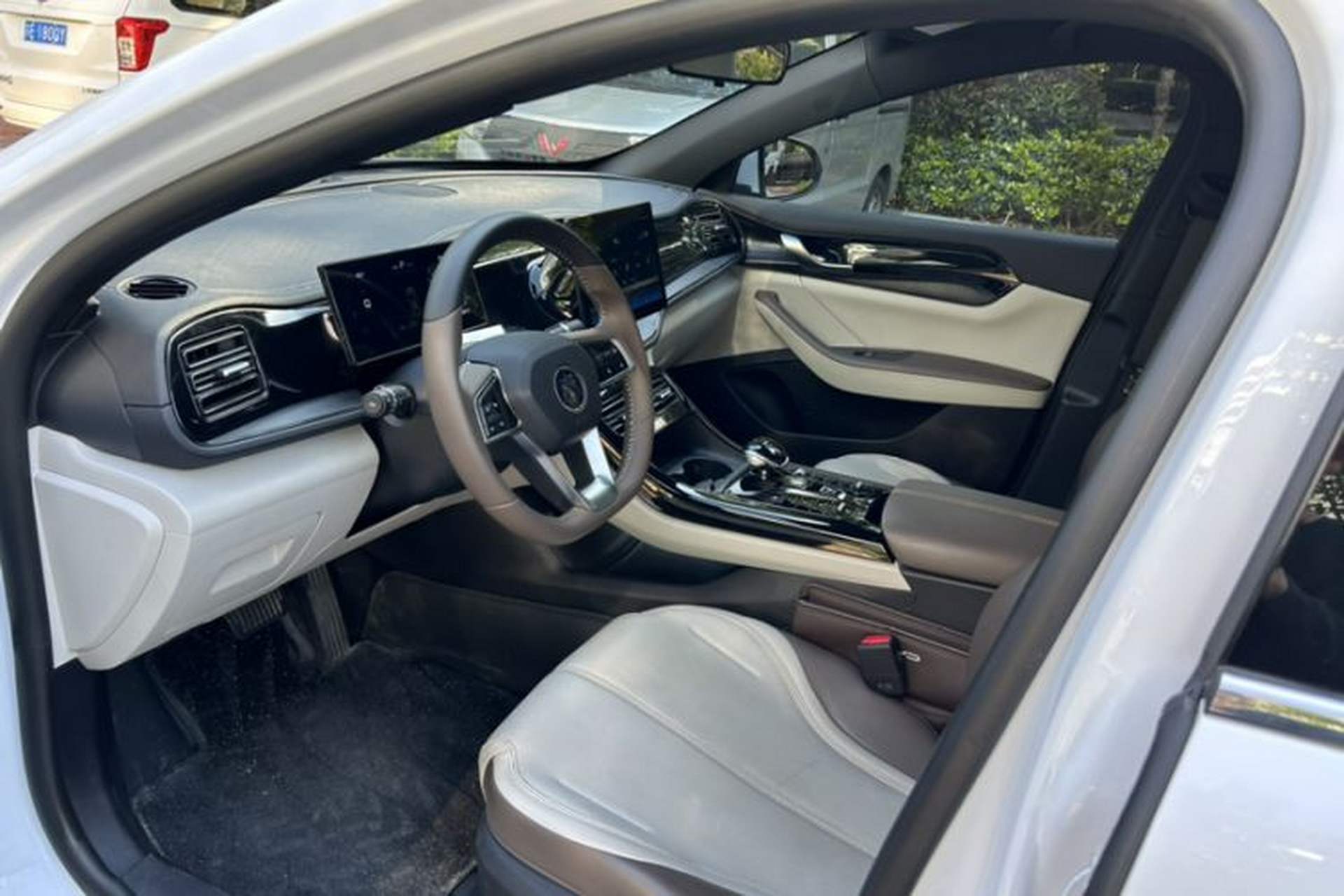 Used BYD Qin PLUS 2023 Champion Edition DM-i 55KM Leading Model Interior 3