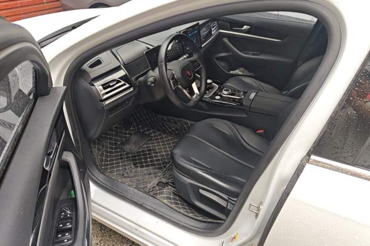 Used BYD Qin PLUS 2023 EV 510KM Travel Edition Interior 3