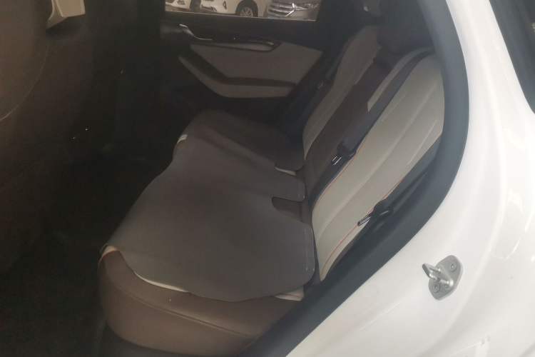 Used BYD Qin PLUS 2023 Champion Edition DM-i 120KM Beyond Model Interior 4