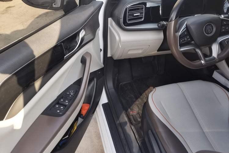 Used BYD Qin PLUS 2023 Champion Edition EV 510KM Leading Model Interior 7