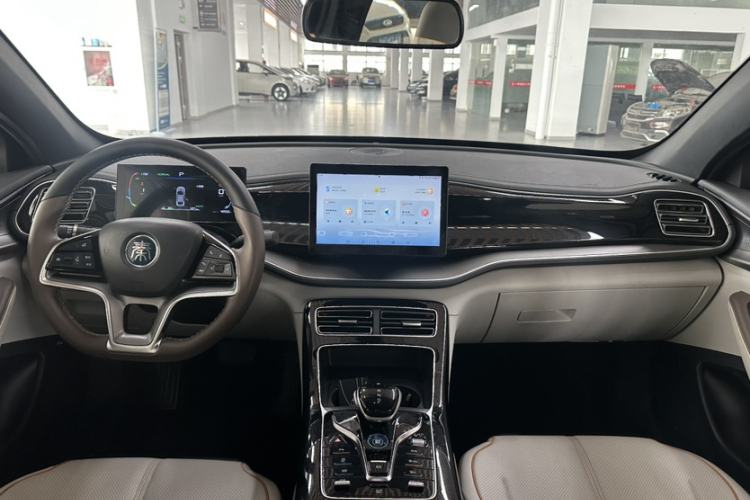 Used BYD Qin PLUS 2023 Champion Edition EV 420KM Leading Model Interior 8