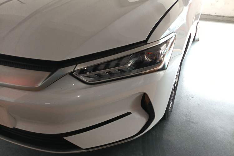 Used BYD Qin PLUS 2023 Champion Edition EV 510KM Leading Model Left Front Headlight