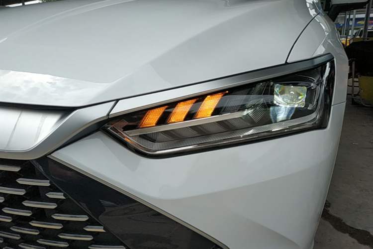 Used BYD Qin PLUS 2023 Champion Edition DM-i 120KM Beyond Model Left Front Headlight