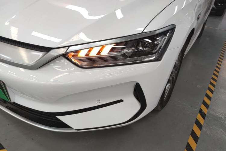 Used BYD Qin PLUS 2023 Champion Edition EV 510KM Beyond Model Left Front Headlight
