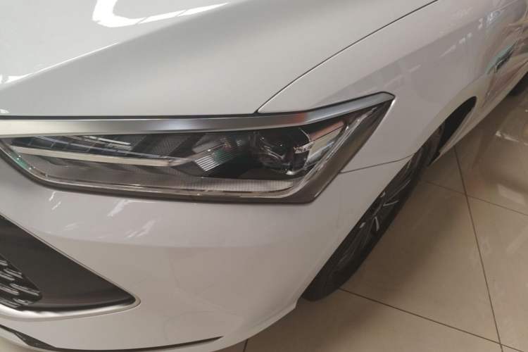 Used BYD Qin PLUS 2023 Champion Edition DM-i 55KM Leading Model Left Front Headlight