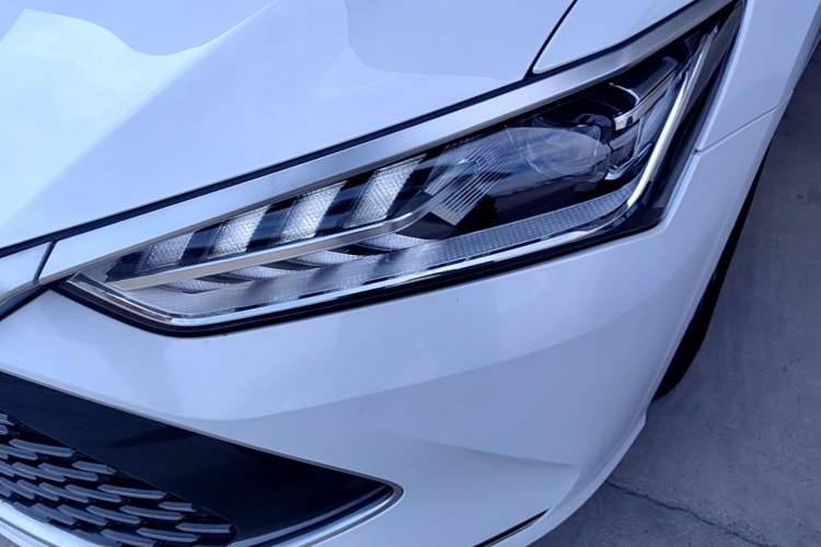 Used BYD Qin PLUS 2023 Champion Edition DM-i 55KM Leading Model Left Front Headlight