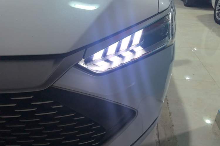 Used BYD Qin PLUS 2023 Champion Edition DM-i 55KM Leading Model Left Front Headlight