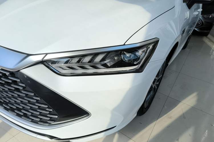 Used BYD Qin PLUS 2023 Champion Edition DM-i 120KM Leading Model Left Front Headlight