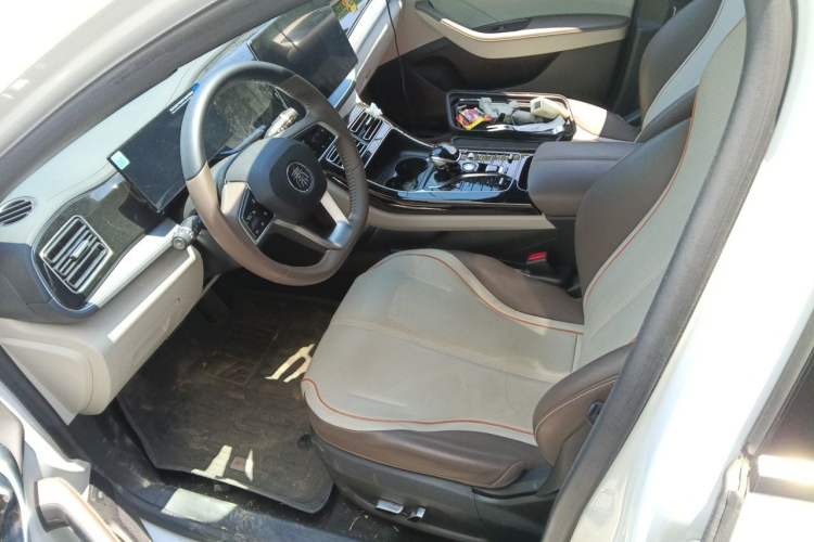 Used BYD Qin PLUS 2023 Champion Edition DM-i 120KM Beyond Model Left Front Seat