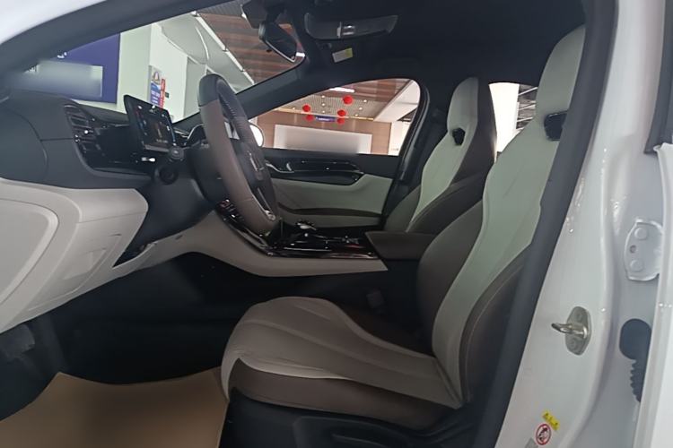 Used BYD Qin PLUS 2023 Champion Edition DM-i 55KM Leading Model Left Front Seat