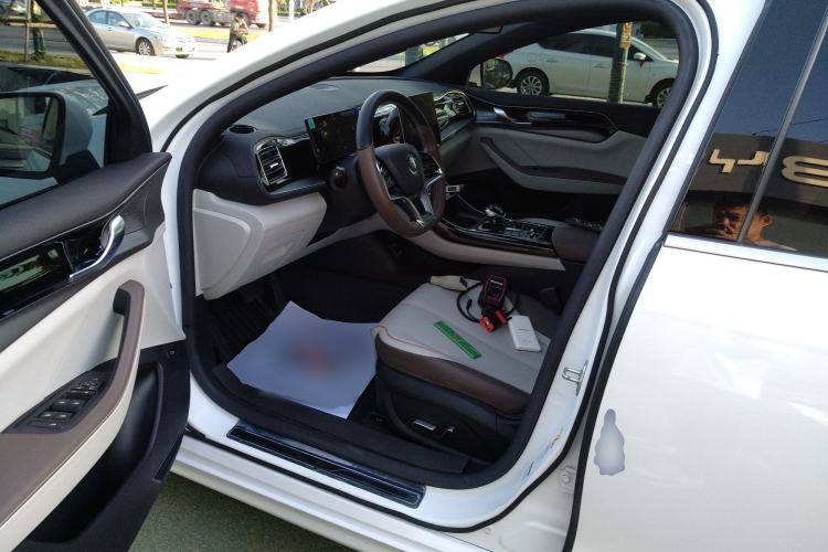 Used BYD Qin PLUS 2023 Champion Edition EV 420KM Superior Model Left Front Seat