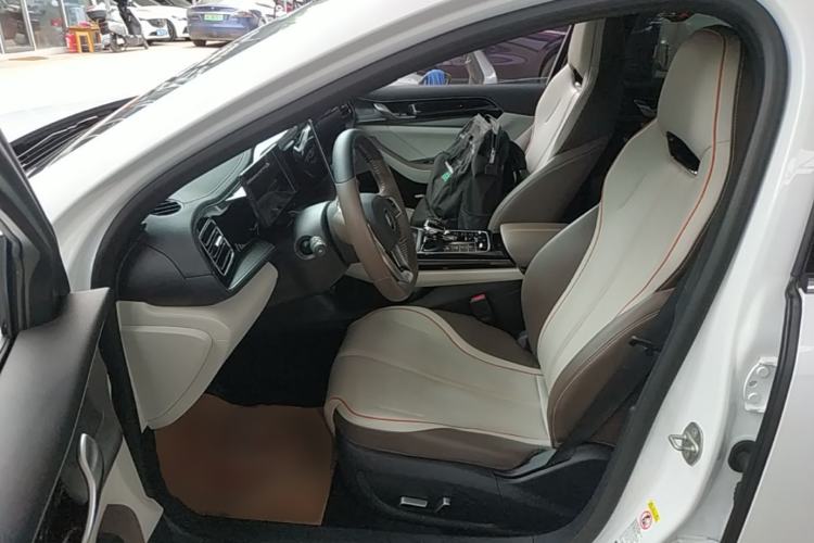 Used BYD Qin PLUS 2023 Champion Edition DM-i 120KM Beyond Model Left Front Seat