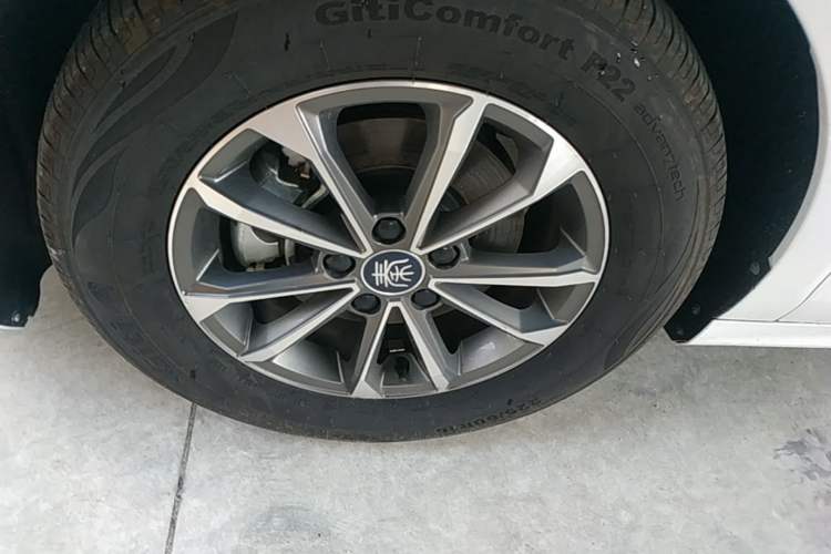 Used BYD Qin PLUS 2023 Champion Edition DM-i 55KM Leading Model Left Front Wheel Hub