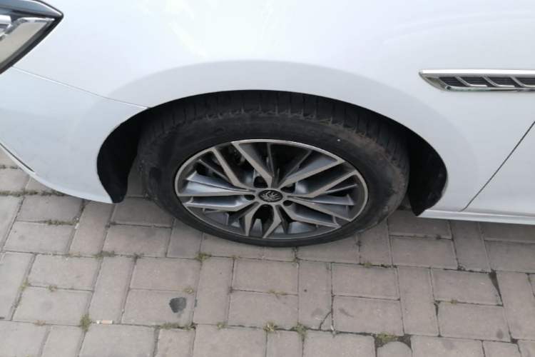 Used BYD Qin PLUS 2023 Champion Edition DM-i 120KM Leading Model Left Front Wheel Hub