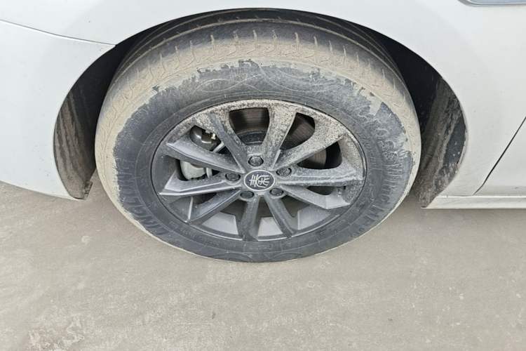 Used BYD Qin PLUS 2023 EV 510KM Travel Edition Left Front Wheel Hub