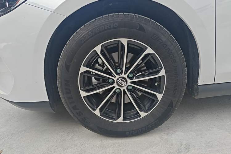 Used BYD Qin PLUS 2023 Champion Edition DM-i 55KM Leading Model Left Front Wheel Hub