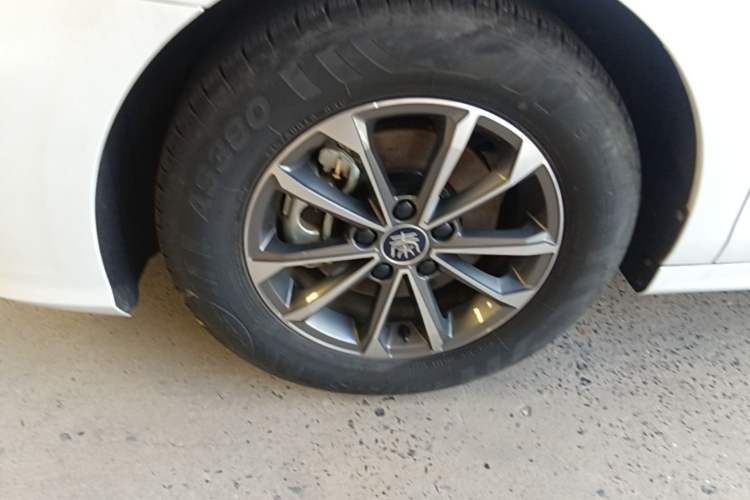 Used BYD Qin PLUS 2023 Champion Edition DM-i 55KM Leading Model Left Front Wheel Hub
