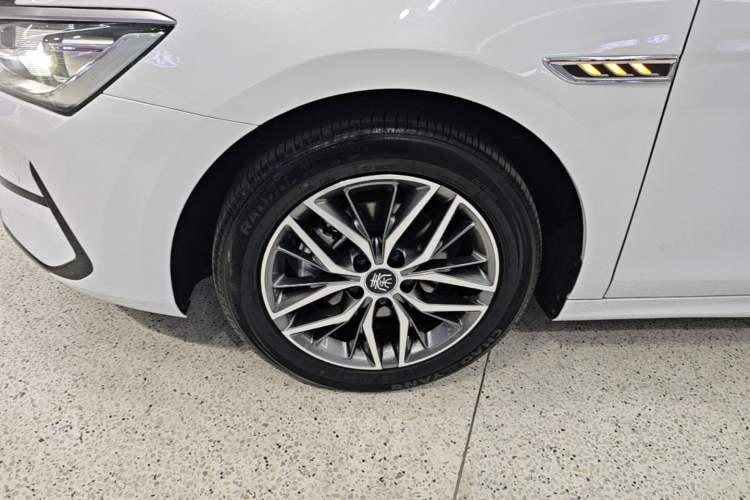 Used BYD Qin PLUS 2023 Champion Edition EV 510KM Beyond Model Left Front Wheel Hub