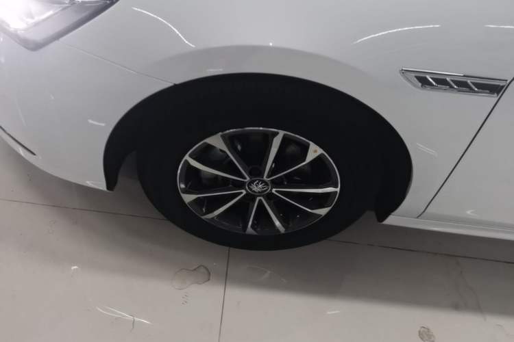 Used BYD Qin PLUS 2023 Champion Edition DM-i 55KM Leading Model Left Front Wheel Hub