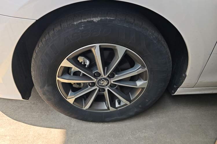 Used BYD Qin PLUS 2023 Champion Edition DM-i 55KM Leading Model Left Front Wheel Hub