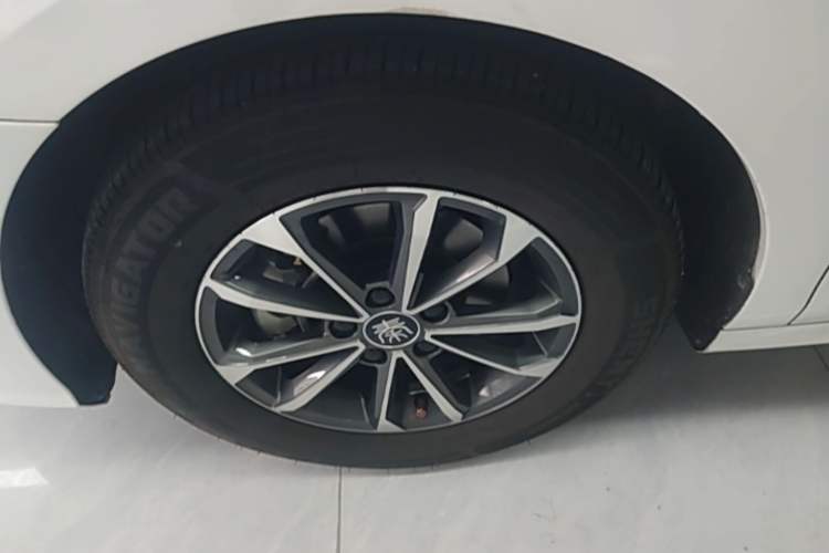Used BYD Qin PLUS 2023 Champion Edition DM-i 55KM Leading Model Left Front Wheel Hub