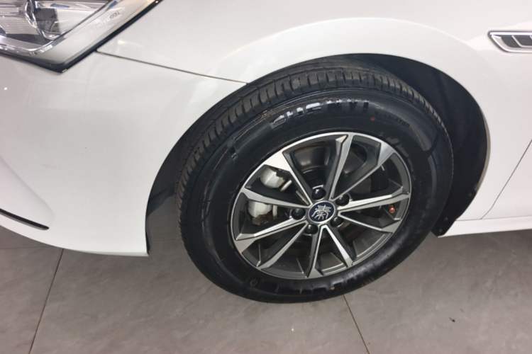 Used BYD Qin PLUS 2023 Champion Edition DM-i 55KM Leading Model Left Front Wheel Hub