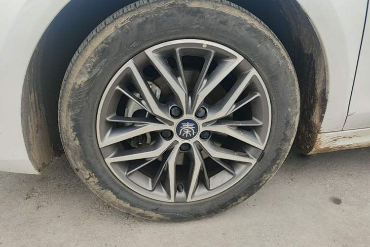 Used BYD Qin PLUS 2023 Champion Edition EV 510KM Leading Model Left Front Wheel Hub