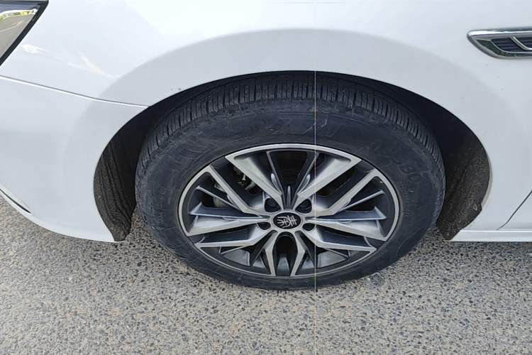 Used BYD Qin PLUS 2023 Champion Edition DM-i 120KM Leading Model Left Front Wheel Hub