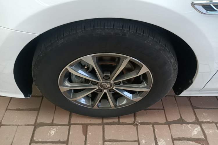 Used BYD Qin PLUS 2023 Champion Edition DM-i 55KM Leading Model Left Front Wheel Hub