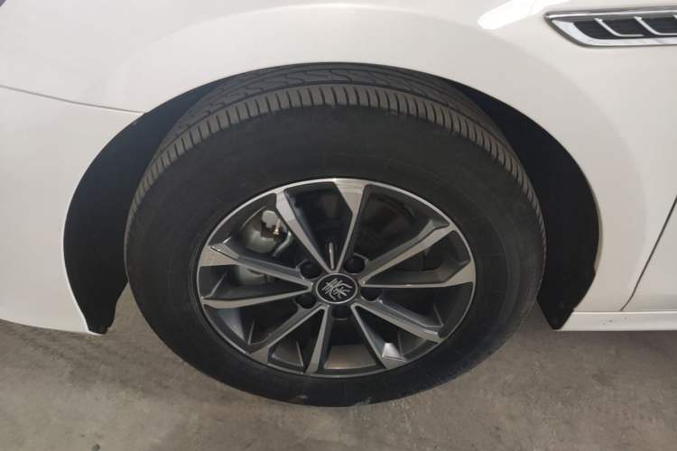 Used BYD Qin PLUS 2023 Champion Edition DM-i 55KM Leading Model Left Front Wheel Hub