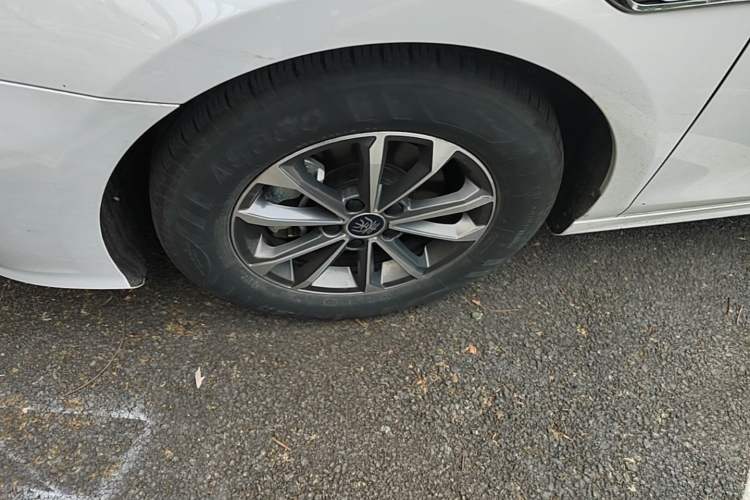 Used BYD Qin PLUS 2023 Champion Edition DM-i 55KM Leading Model Left Front Wheel Hub