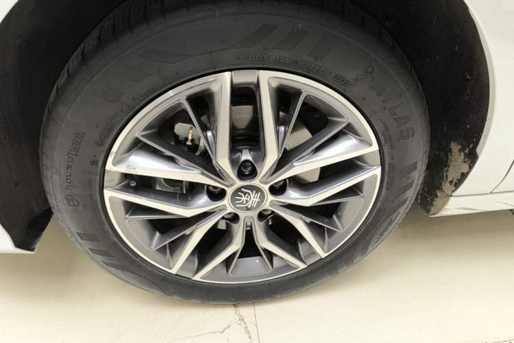 Used BYD Qin PLUS 2023 Champion Edition DM-i 120KM Leading Model Left Front Wheel Hub