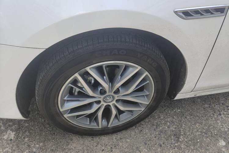 Used BYD Qin PLUS 2023 Champion Edition EV 420KM Superior Model Left Front Wheel Hub