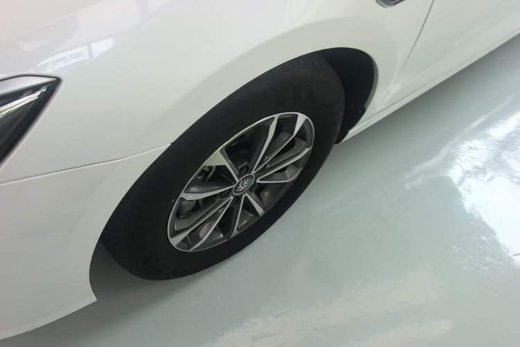 Used BYD Qin PLUS 2023 Champion Edition DM-i 55KM Leading Model Left Front Wheel Hub