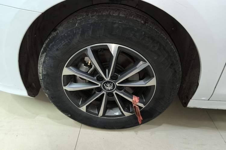 Used BYD Qin PLUS 2023 Champion Edition DM-i 55KM Leading Model Left Front Wheel Hub
