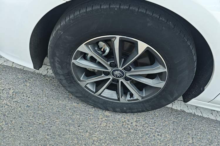 Used BYD Qin PLUS 2023 Champion Edition DM-i 55KM Leading Model Left Front Wheel Hub