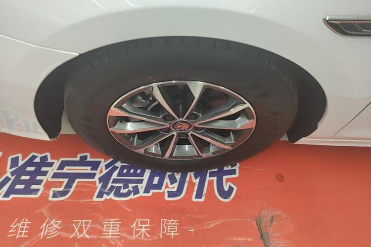 Used BYD Qin PLUS 2023 Champion Edition DM-i 55KM Leading Model Left Front Wheel Hub