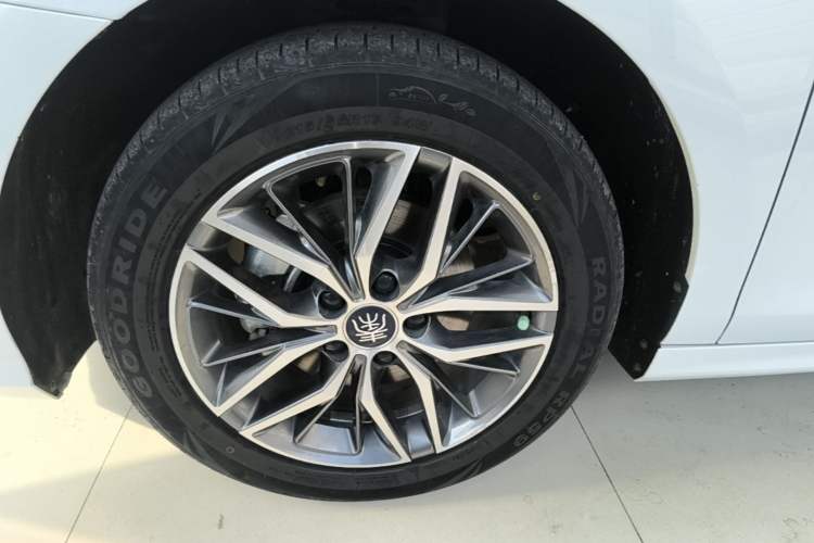 Used BYD Qin PLUS 2023 Champion Edition DM-i 120KM Leading Model Left Front Wheel Hub