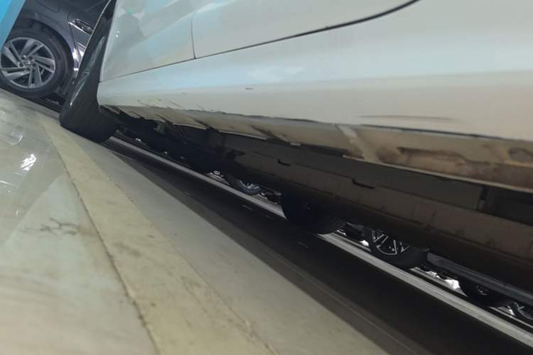 Used BYD Qin PLUS 2023 Champion Edition DM-i 55KM Leading Model Left Side Sill