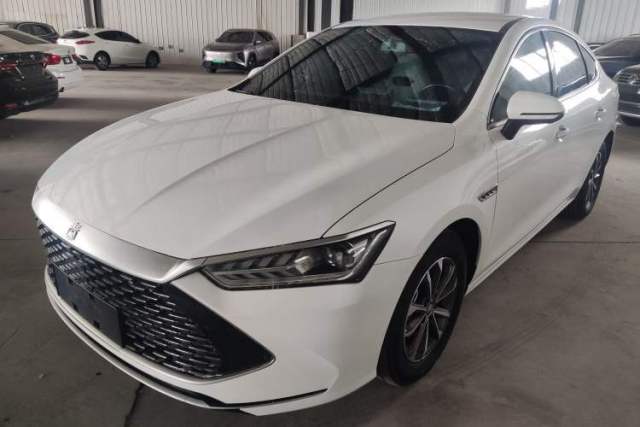 BYD Qin PLUS 2023 Champion Edition DM-i 55KM Leading Model с пробегом