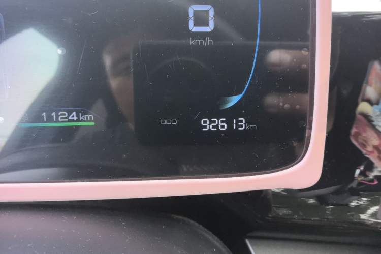 Used BYD Qin PLUS 2023 Champion Edition DM-i 120KM Leading Model Odometer Close Up