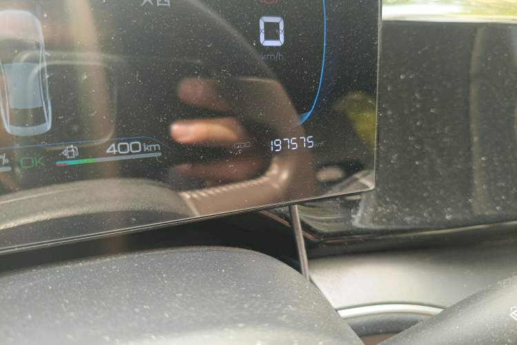 Used BYD Qin PLUS 2023 Champion Edition DM-i 120KM Beyond Model Odometer Close Up