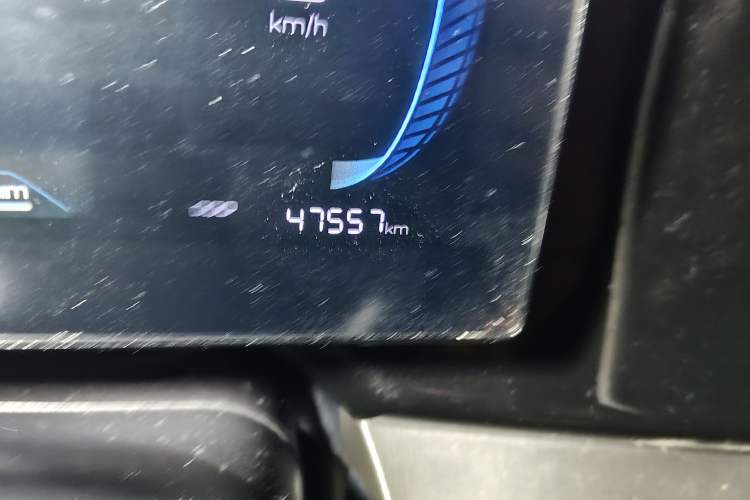 Used BYD Qin PLUS 2023 Champion Edition DM-i 120KM Beyond Model Odometer Close Up