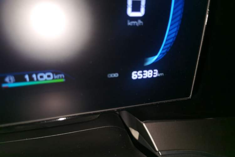 Used BYD Qin PLUS 2023 Champion Edition DM-i 120KM Leading Model Odometer Close Up