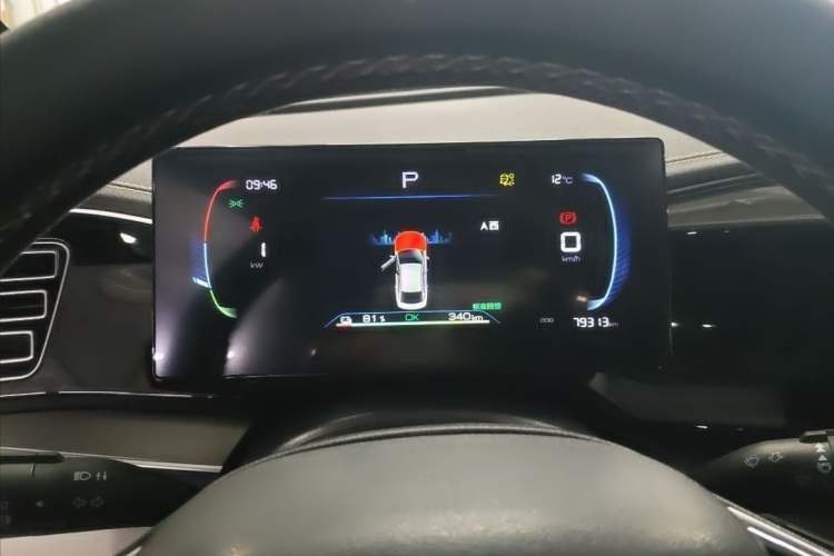 Used BYD Qin PLUS 2023 Champion Edition EV 420KM Leading Model Odometer Close Up