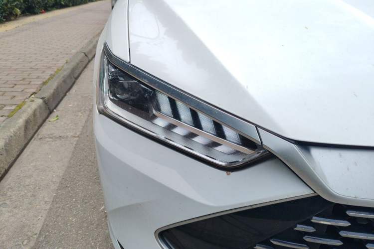Used BYD Qin PLUS 2023 Champion Edition DM-i 120KM Leading Model Right Front Headlight