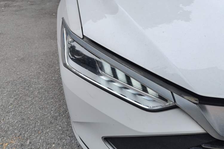 Used BYD Qin PLUS 2023 Champion Edition DM-i 55KM Leading Model Right Front Headlight