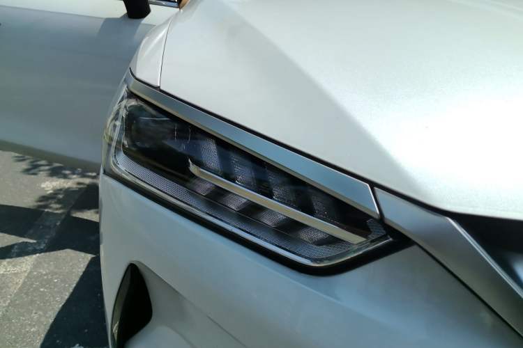Used BYD Qin PLUS 2023 Champion Edition EV 420KM Superior Model Right Front Headlight