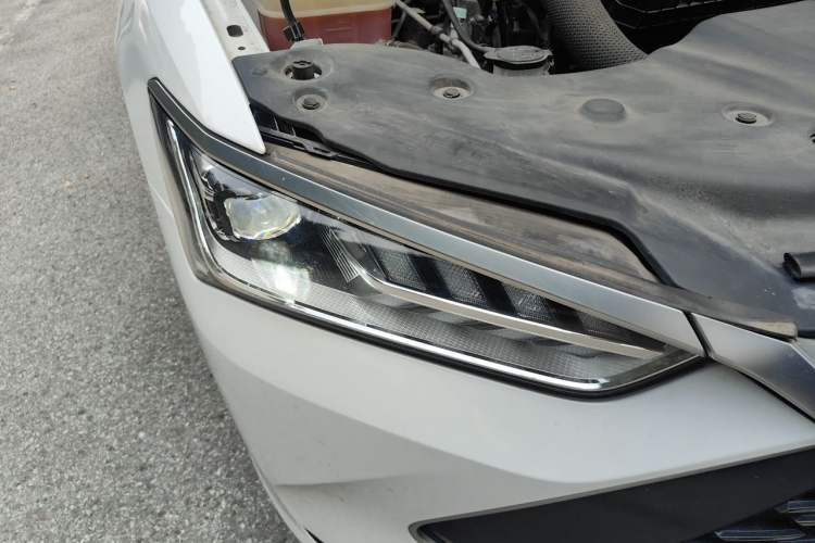 Used BYD Qin PLUS 2023 Champion Edition DM-i 55KM Leading Model Right Front Headlight