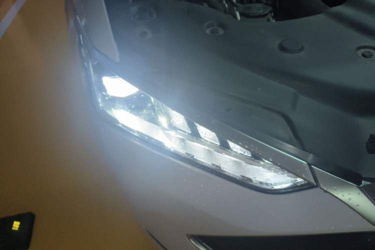 Used BYD Qin PLUS 2023 Champion Edition DM-i 55KM Leading Model Right Front Headlight